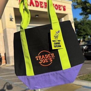 🧡🖤Trader Joe’s Halloween Trick or Treat mini canvas tote in cutest multicolor💜💚